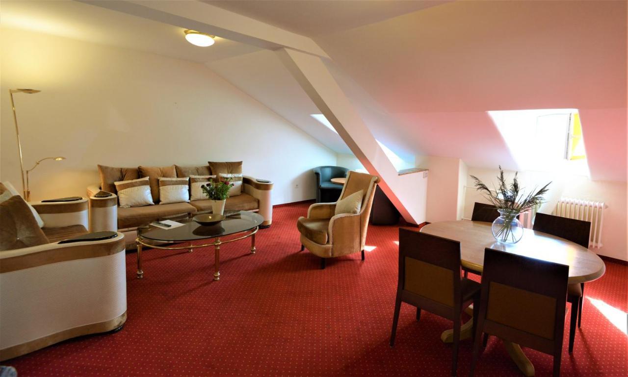 Hotel Am Kochbrunnen Wiesbaden Exterior foto