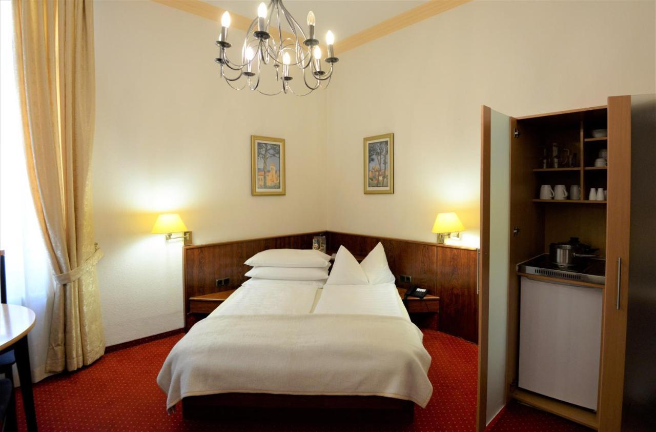 Hotel Am Kochbrunnen Wiesbaden Exterior foto